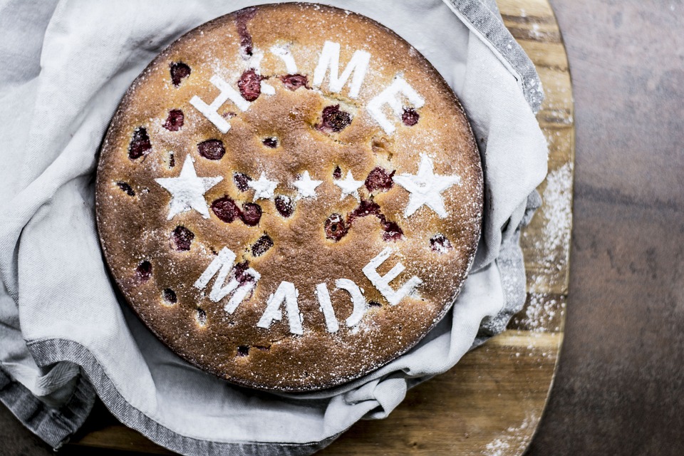 Quelle matière choisir pour un moule à gâteau ?